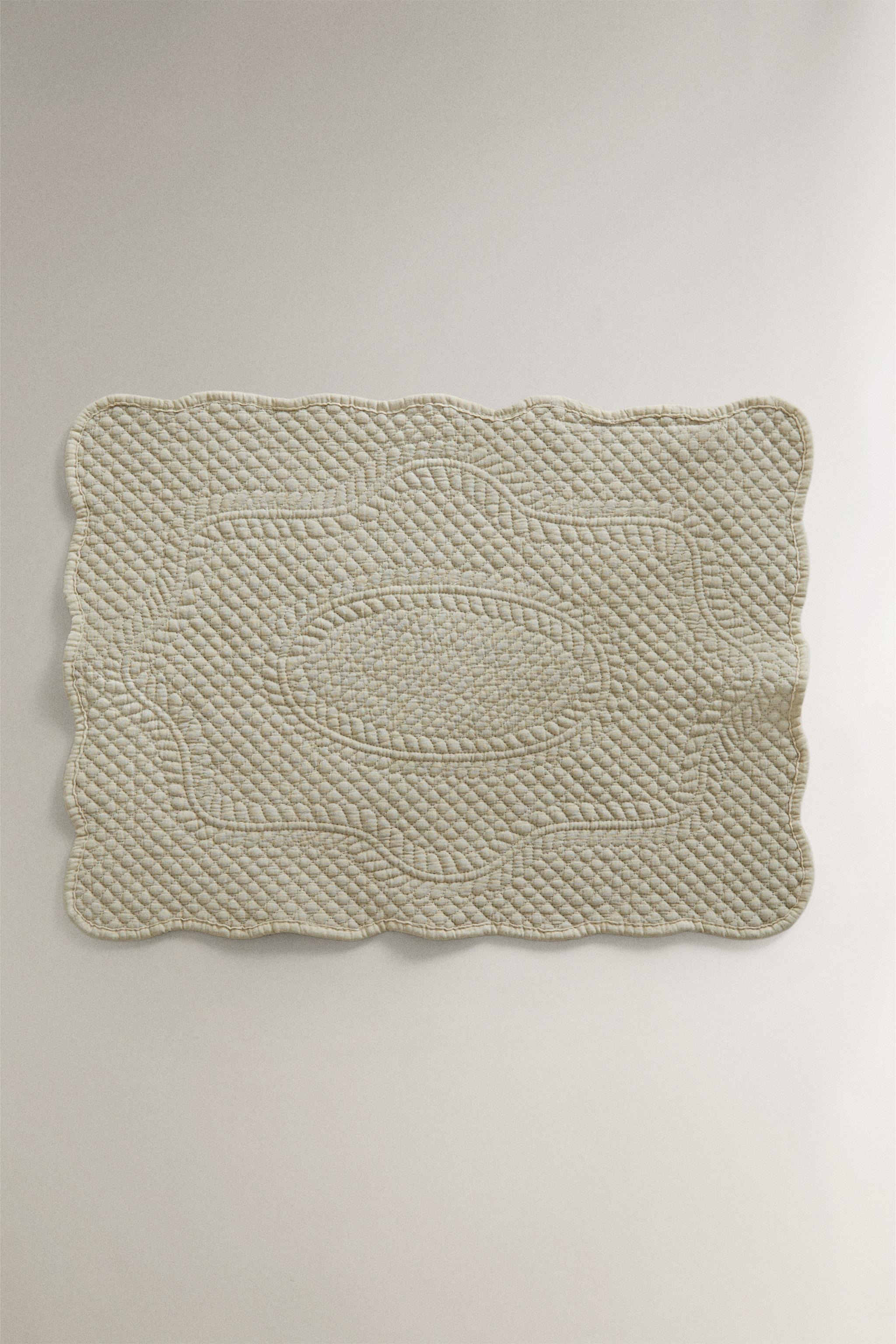 QUILTED PLACEMAT